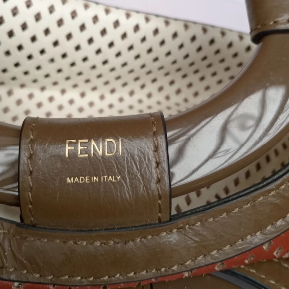 FENDI RUNWAY SHOPPER TOTE - Picture 7 of 11